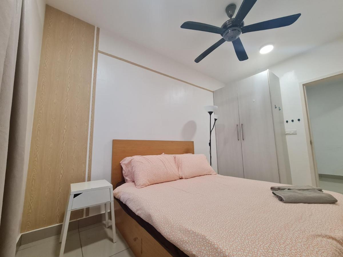 Lovely 3-Bedroom Serviced Apartment @ Cyberjaya Bagian luar foto